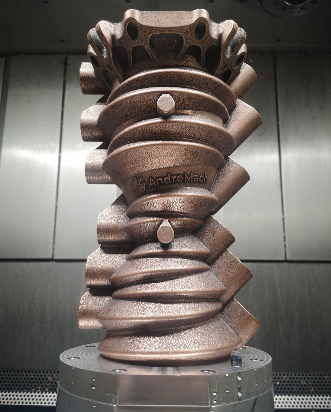 La chambre de combustion Banger imprimée en 3D métal, hors du banc d'essai